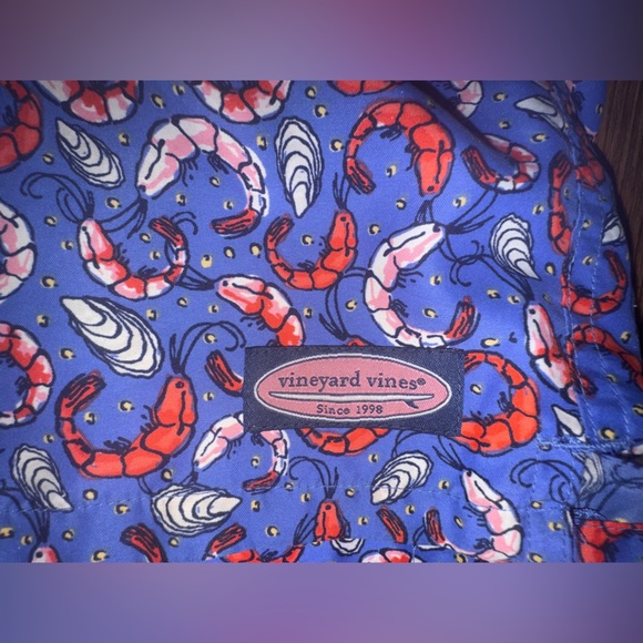Men’s Size Large Vineyard Vines “7 Inch Chappy Swim Trunks” Shrimp Print - Picture 3 of 8